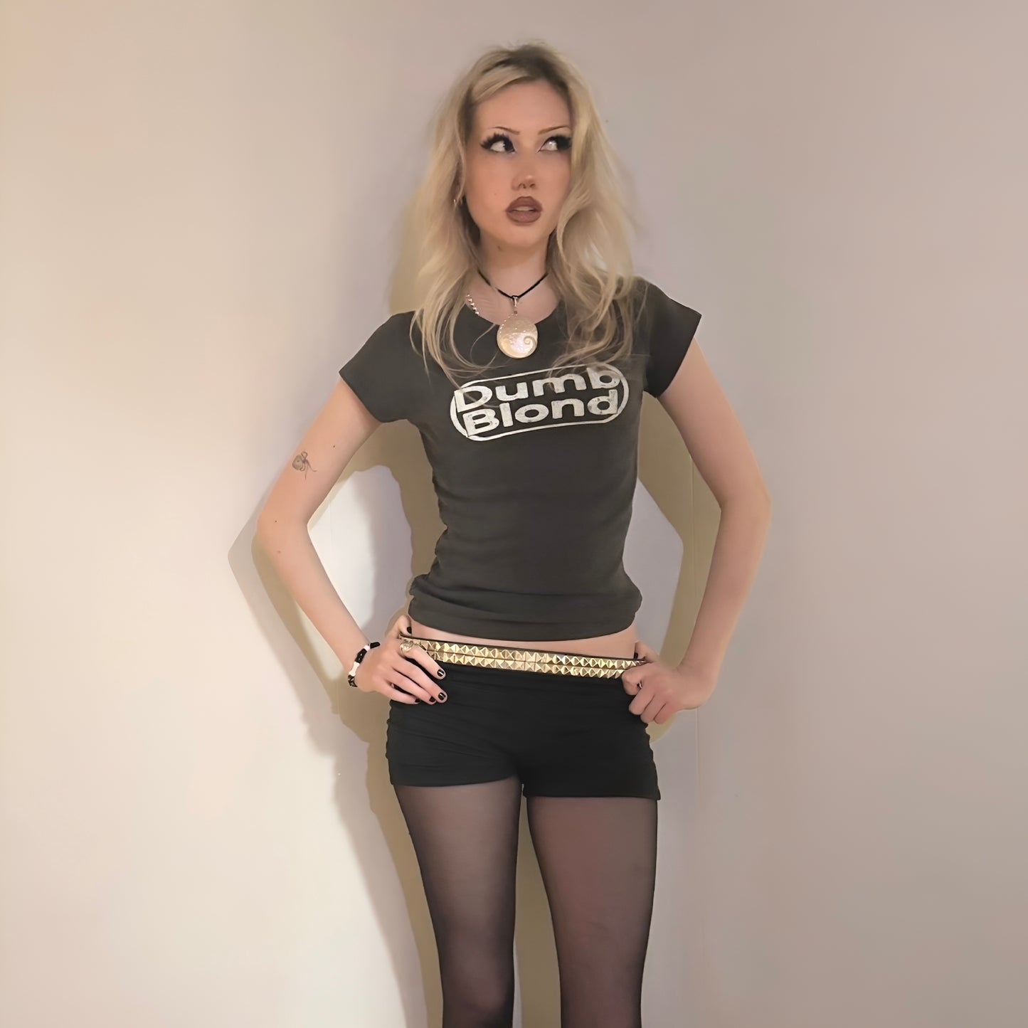 DUMB BLOND BABY TEE